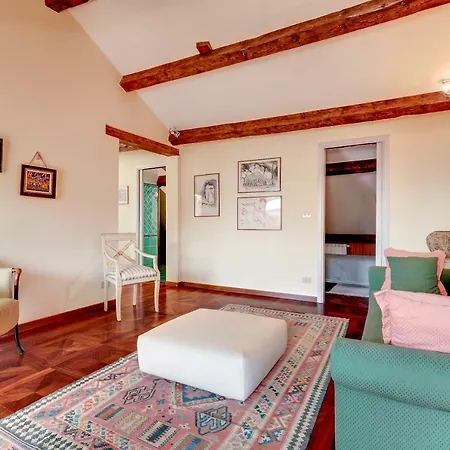 Biennale Terrace Apt شقة