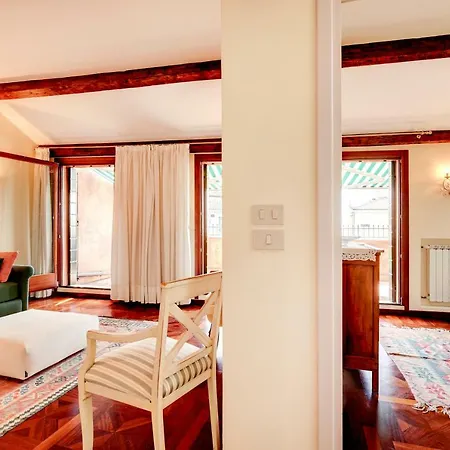 Biennale Terrace Apt *