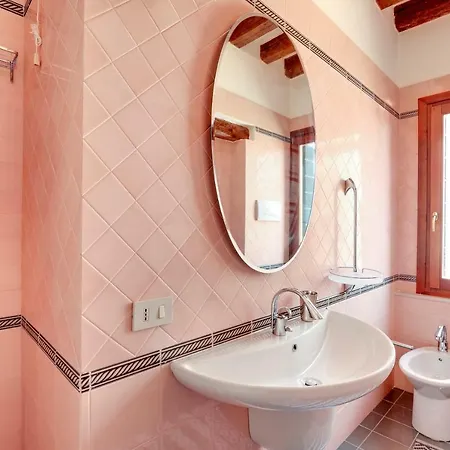Biennale Terrace Apt Venedig
